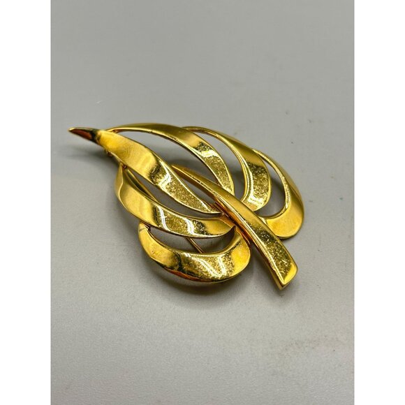 Vintage Napier Brooch Gold Tone Openwork Palm Leaf Shiny Metal Monstera Leaf Pin - Picture 3 of 6